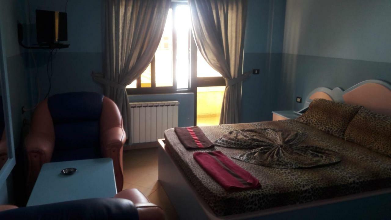 Hotel Europa Lezhë Eksteriør billede