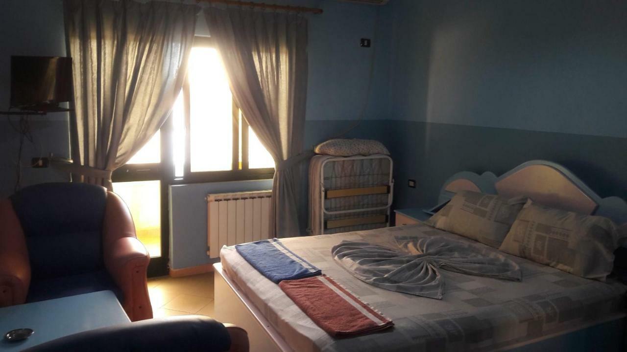 Hotel Europa Lezhë Eksteriør billede